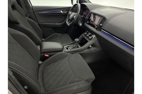 Škoda Karoq 1.5 TSI ACT 150PK Sportline Pano Sfeer Carplay Virtual Camera LED Clima Cruise Navi PDC 19''LMV