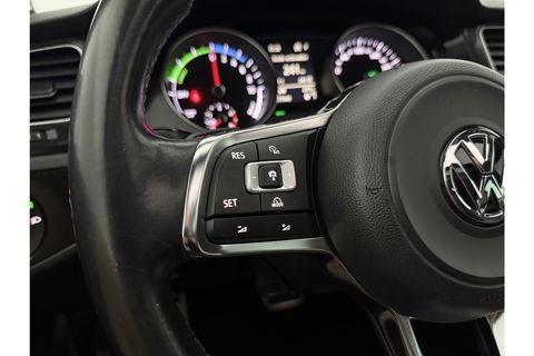 Volkswagen Golf 1.4 TSI GTE 225PK Pano Camera LED Clima Cruise Leder Sfeer Navi 19"LMV PDC
