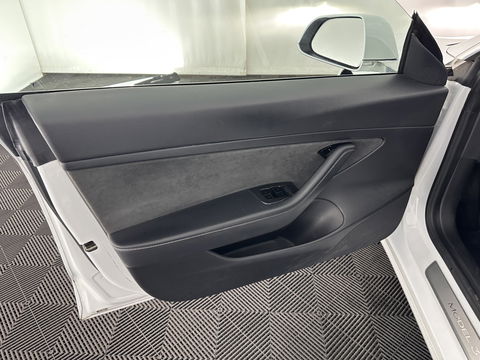 Tesla Model 3 Standard RWD Plus 60 kWh [ 3-Fase ] (INCL-BTW) Aut. *PANO | AUTO-PILOT | LUXURY-LEATHER | KEYLESS | FULL-LED | MEMORY-PACK | SURROUND-VIEW | DAB | CARPLAY | DIGI-COCKPIT | LANE-ASSIST | COMFORT-SEATS | 18"ALU*