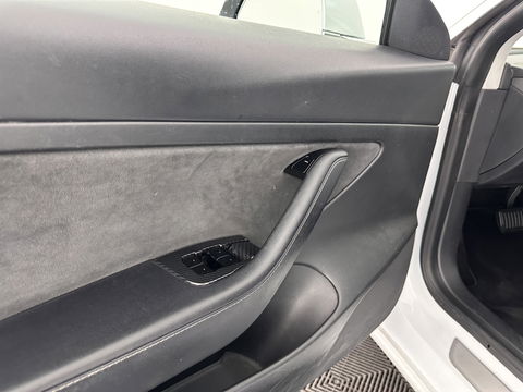 Tesla Model 3 Standard RWD Plus 60 kWh [ 3-Fase ] (INCL-BTW) Aut. *PANO | AUTO-PILOT | LUXURY-LEATHER | KEYLESS | FULL-LED | MEMORY-PACK | SURROUND-VIEW | DAB | CARPLAY | DIGI-COCKPIT | LANE-ASSIST | COMFORT-SEATS | 18"ALU*