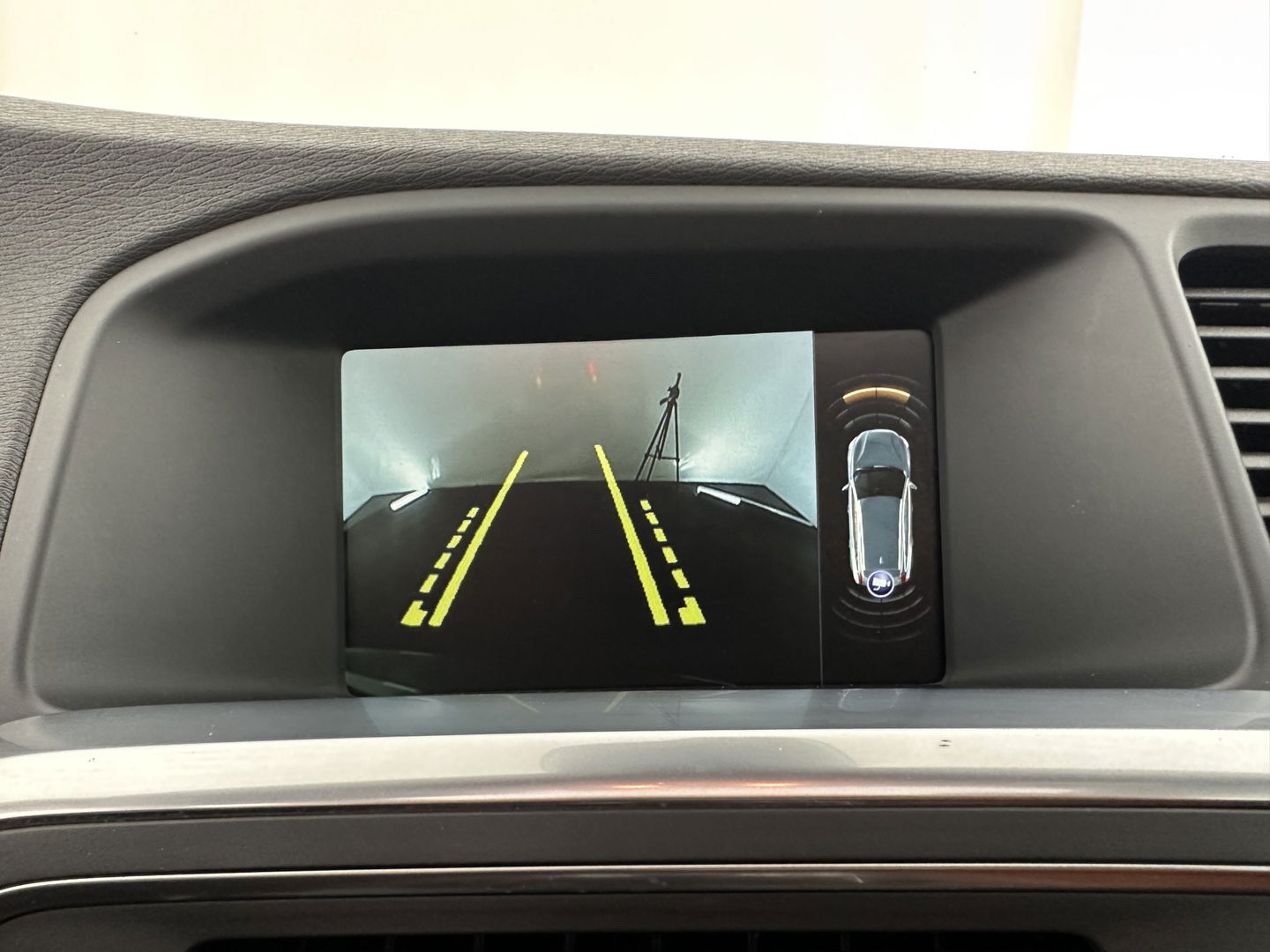 Volvo V60 2.4 D6 AWD Plug-In Hybrid Summum AIRCO DEFECT Aut. *PANO | LUXURY-LEATHER | XENON | MEMORY-PACK | COMFORT/HEATED-SEATS | NAVI-FULLMAP | CAMERA | ECC | PDC | CRUISE | 17''ALU*