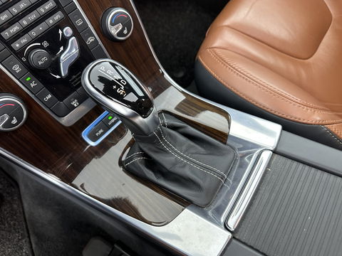 Volvo V60 2.4 D6 AWD Plug-In Hybrid Summum AIRCO DEFECT Aut. *PANO | LUXURY-LEATHER | XENON | MEMORY-PACK | COMFORT/HEATED-SEATS | NAVI-FULLMAP | CAMERA | ECC | PDC | CRUISE | 17''ALU*