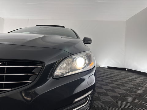 Volvo V60 2.4 D6 AWD Plug-In Hybrid Summum AIRCO DEFECT Aut. *PANO | LUXURY-LEATHER | XENON | MEMORY-PACK | COMFORT/HEATED-SEATS | NAVI-FULLMAP | CAMERA | ECC | PDC | CRUISE | 17''ALU*