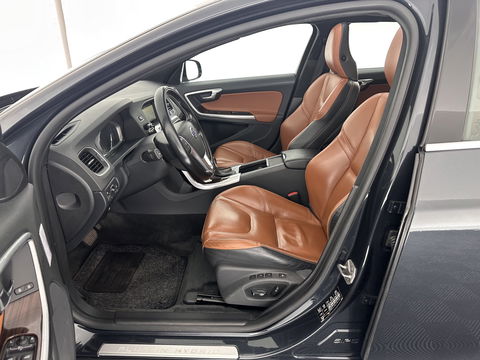 Volvo V60 2.4 D6 AWD Plug-In Hybrid Summum AIRCO DEFECT Aut. *PANO | LUXURY-LEATHER | XENON | MEMORY-PACK | COMFORT/HEATED-SEATS | NAVI-FULLMAP | CAMERA | ECC | PDC | CRUISE | 17''ALU*