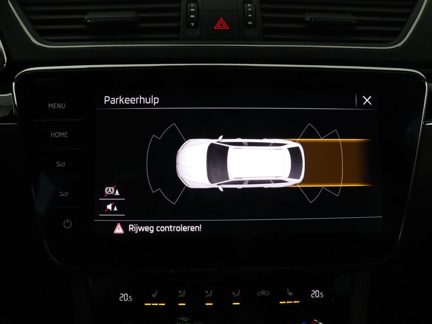Škoda Superb 1.4 TSI iV Laurin & Klement | Leder | Trekhaak | Adaptive cruise | Stoelverwarming | Canton Sound | Virtual Cockpit | Navigatie | Memory | Achterbankverwarming | Full LED | Keyless | Carplay | PHEV