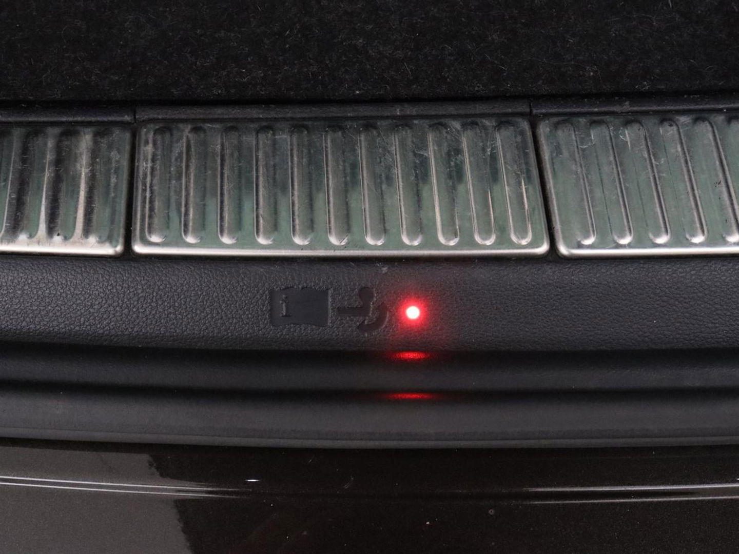 Škoda Superb 1.4 TSI iV Laurin & Klement | Leder | Trekhaak | Adaptive cruise | Stoelverwarming | Canton Sound | Virtual Cockpit | Navigatie | Memory | Achterbankverwarming | Full LED | Keyless | Carplay | PHEV