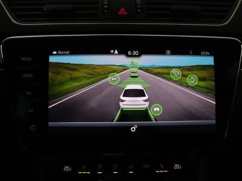 Škoda Superb 1.4 TSI iV Laurin & Klement | Leder | Trekhaak | Adaptive cruise | Stoelverwarming | Canton Sound | Virtual Cockpit | Navigatie | Memory | Achterbankverwarming | Full LED | Keyless | Carplay | PHEV