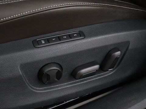 Škoda Superb 1.4 TSI iV Laurin & Klement | Leder | Trekhaak | Adaptive cruise | Stoelverwarming | Canton Sound | Virtual Cockpit | Navigatie | Memory | Achterbankverwarming | Full LED | Keyless | Carplay | PHEV
