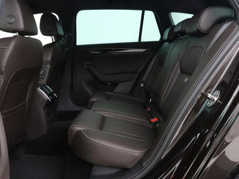 Škoda Superb 1.4 TSI iV Laurin & Klement | Leder | Trekhaak | Adaptive cruise | Stoelverwarming | Canton Sound | Virtual Cockpit | Navigatie | Memory | Achterbankverwarming | Full LED | Keyless | Carplay | PHEV