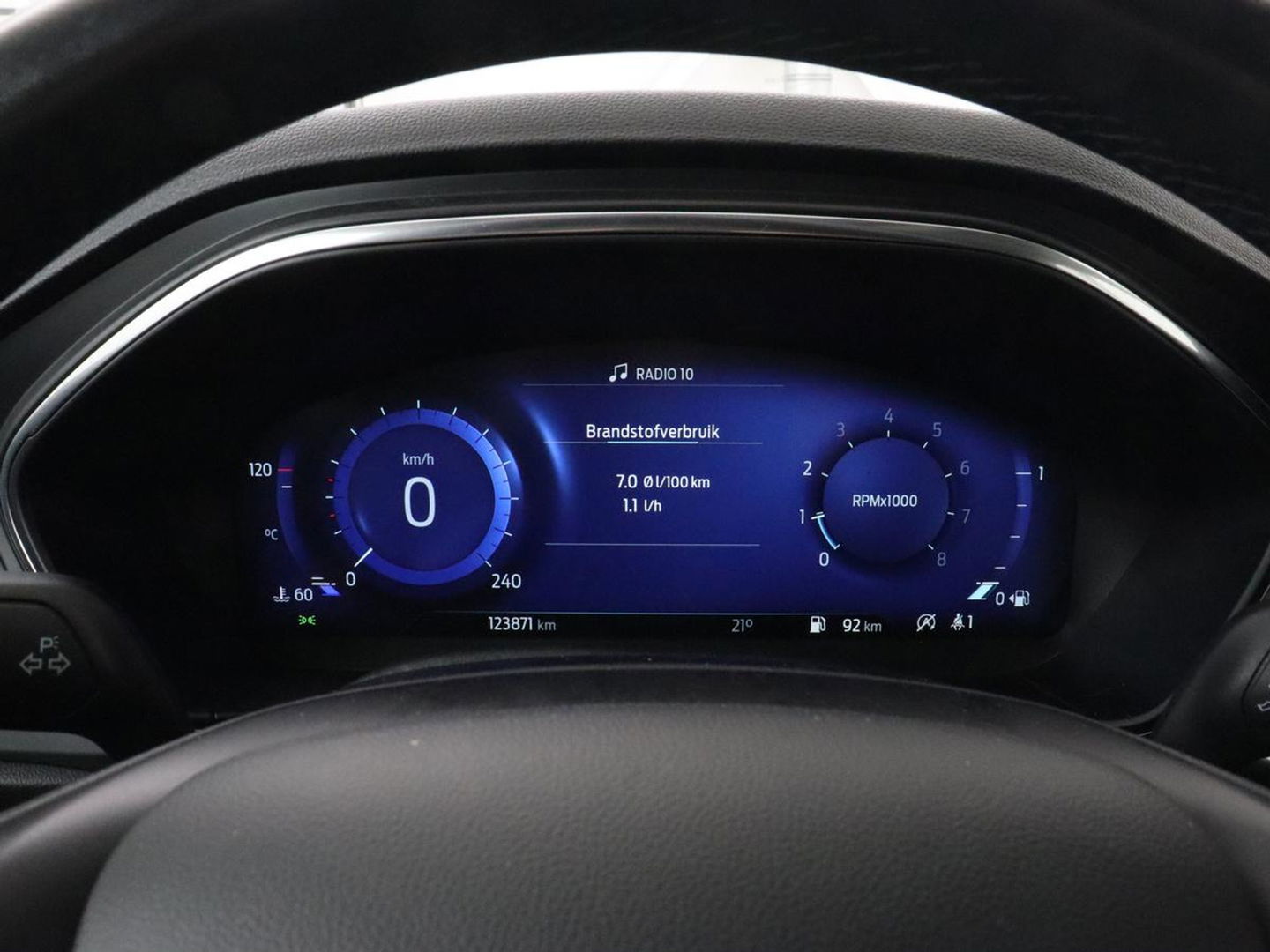 Ford Focus 1.0 EcoBoost Hybrid Titanium X | Stoel & stuurverwarming | Camera | Digital Cockpit | Carplay | Navigatie | Climate control