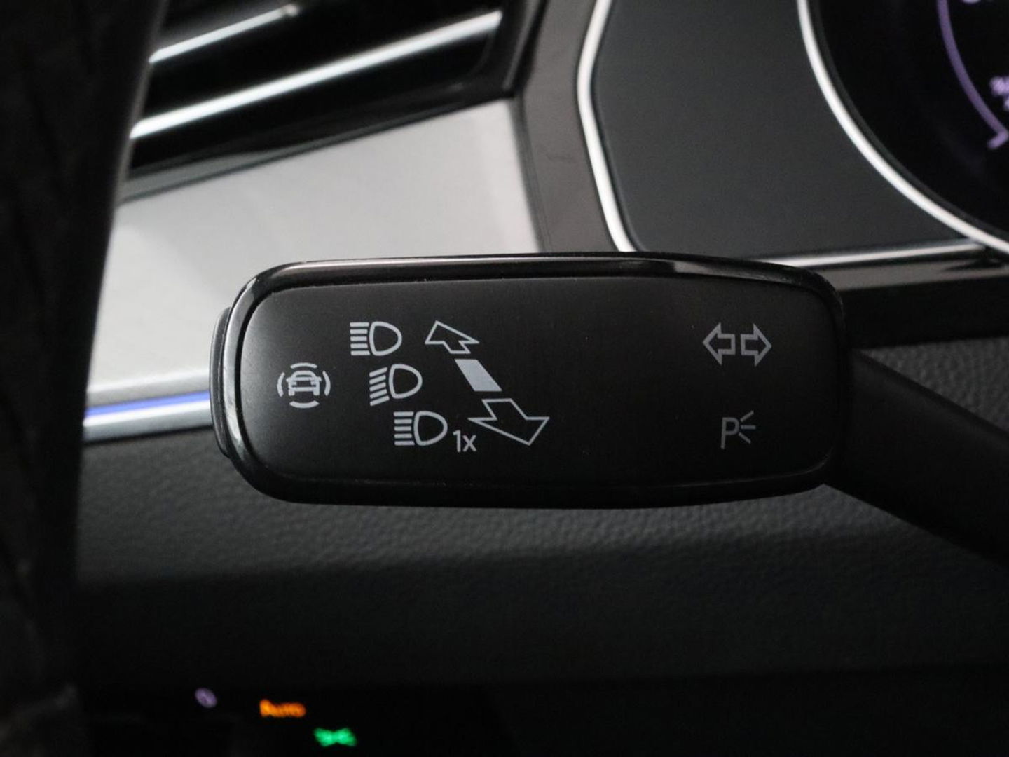 Volkswagen Passat 1.4 TSI PHEV GTE | Adaptive cruise | Camera | Matrix LED | Carplay | Navigatie | Climate control | Parkeerhulp | DAB