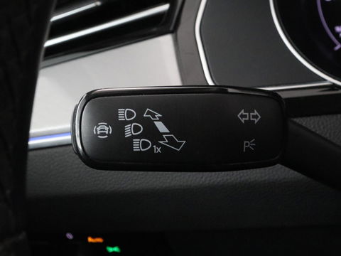 Volkswagen Passat 1.4 TSI PHEV GTE | Adaptive cruise | Camera | Matrix LED | Carplay | Navigatie | Climate control | Parkeerhulp | DAB