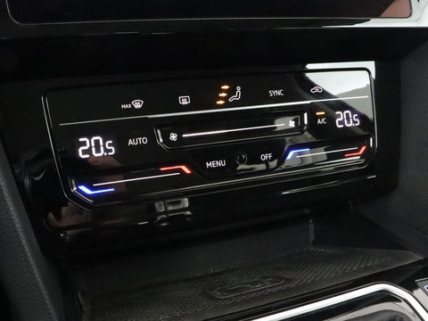 Volkswagen Passat 1.4 TSI PHEV GTE | Adaptive cruise | Camera | Matrix LED | Carplay | Navigatie | Climate control | Parkeerhulp | DAB