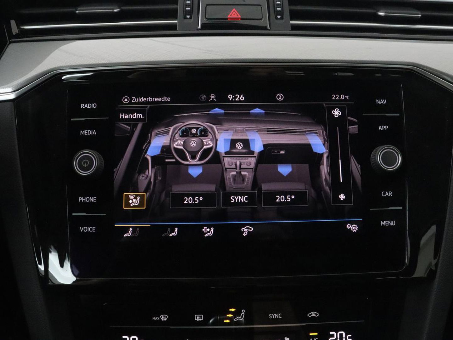 Volkswagen Passat 1.4 TSI PHEV GTE | Adaptive cruise | Camera | Matrix LED | Carplay | Navigatie | Climate control | Parkeerhulp | DAB