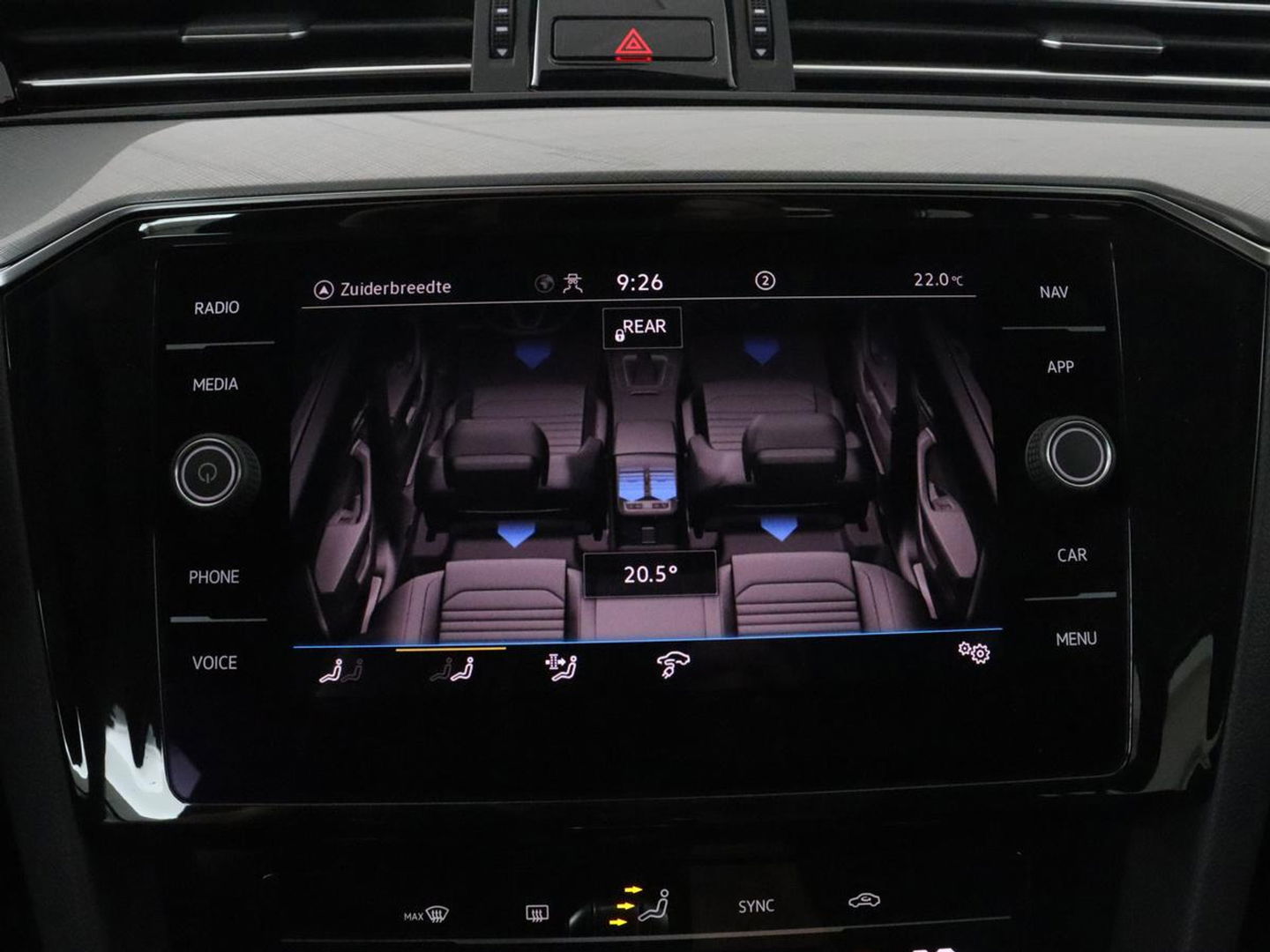 Volkswagen Passat 1.4 TSI PHEV GTE | Adaptive cruise | Camera | Matrix LED | Carplay | Navigatie | Climate control | Parkeerhulp | DAB