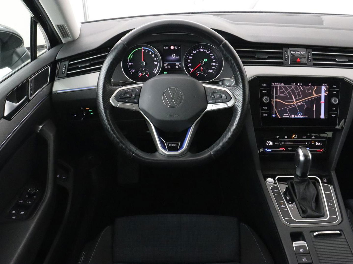 Volkswagen Passat 1.4 TSI PHEV GTE | Adaptive cruise | Camera | Matrix LED | Carplay | Navigatie | Climate control | Parkeerhulp | DAB