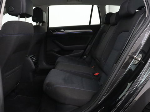 Volkswagen Passat 1.4 TSI PHEV GTE | Adaptive cruise | Camera | Matrix LED | Carplay | Navigatie | Climate control | Parkeerhulp | DAB