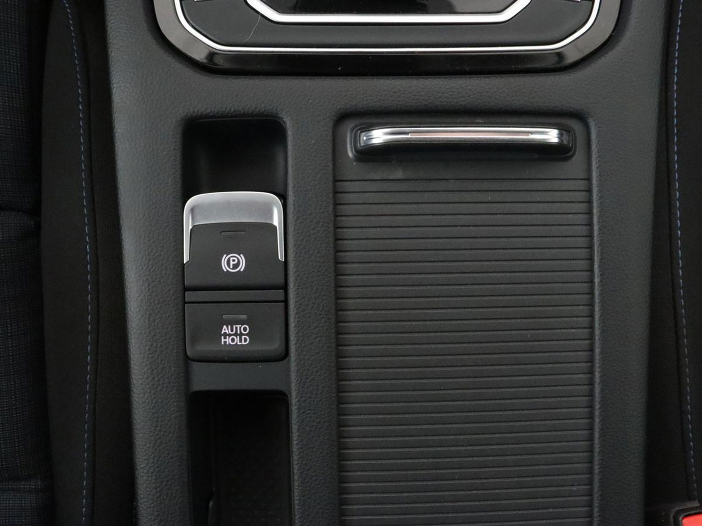 Volkswagen Passat 1.4 TSI PHEV GTE | Adaptive cruise | Camera | Matrix LED | Carplay | Navigatie | Climate control | Parkeerhulp | DAB
