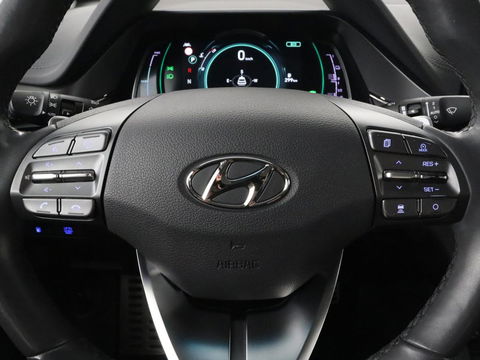 Hyundai IONIQ 1.6 GDi Premium+ | Stoelventilatie | Leder | Trekhaak | Camera | Memory | Infinity Sound | Adaptive cruise | Navigatie | Achterbankverwarming | Keyless | Full LED