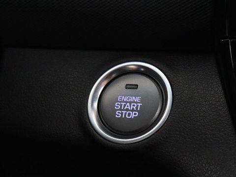 Hyundai IONIQ 1.6 GDi Premium+ | Stoelventilatie | Leder | Trekhaak | Camera | Memory | Infinity Sound | Adaptive cruise | Navigatie | Achterbankverwarming | Keyless | Full LED