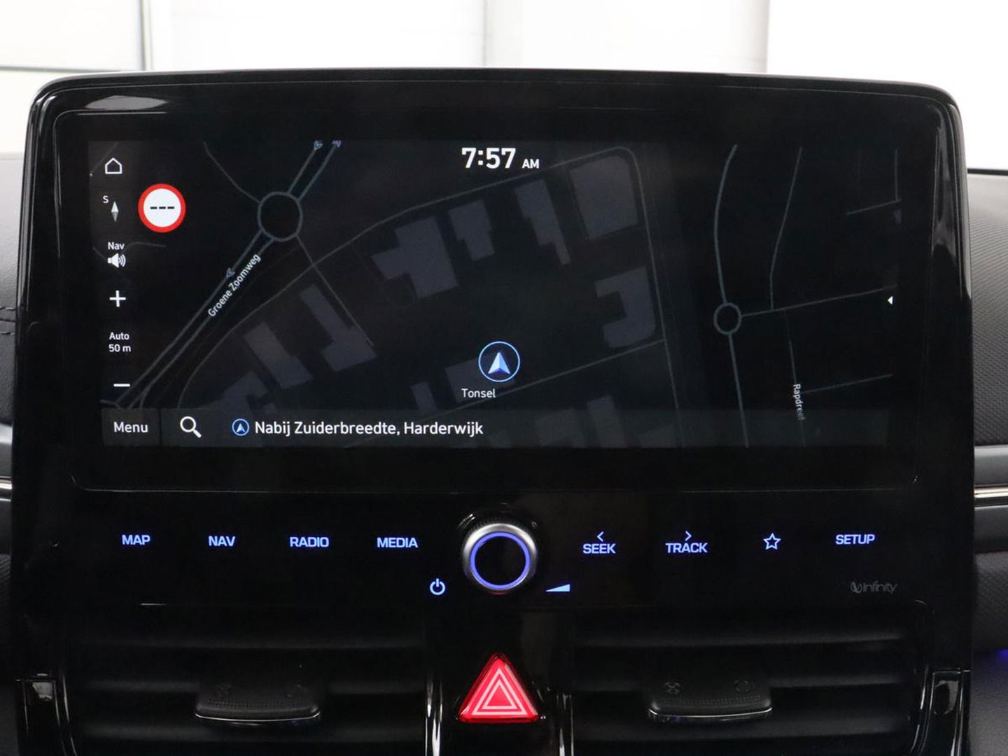 Hyundai IONIQ 1.6 GDi Premium+ | Stoelventilatie | Leder | Trekhaak | Camera | Memory | Infinity Sound | Adaptive cruise | Navigatie | Achterbankverwarming | Keyless | Full LED