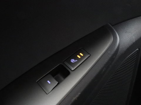 Hyundai IONIQ 1.6 GDi Premium+ | Stoelventilatie | Leder | Trekhaak | Camera | Memory | Infinity Sound | Adaptive cruise | Navigatie | Achterbankverwarming | Keyless | Full LED