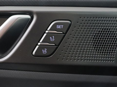 Hyundai IONIQ 1.6 GDi Premium+ | Stoelventilatie | Leder | Trekhaak | Camera | Memory | Infinity Sound | Adaptive cruise | Navigatie | Achterbankverwarming | Keyless | Full LED