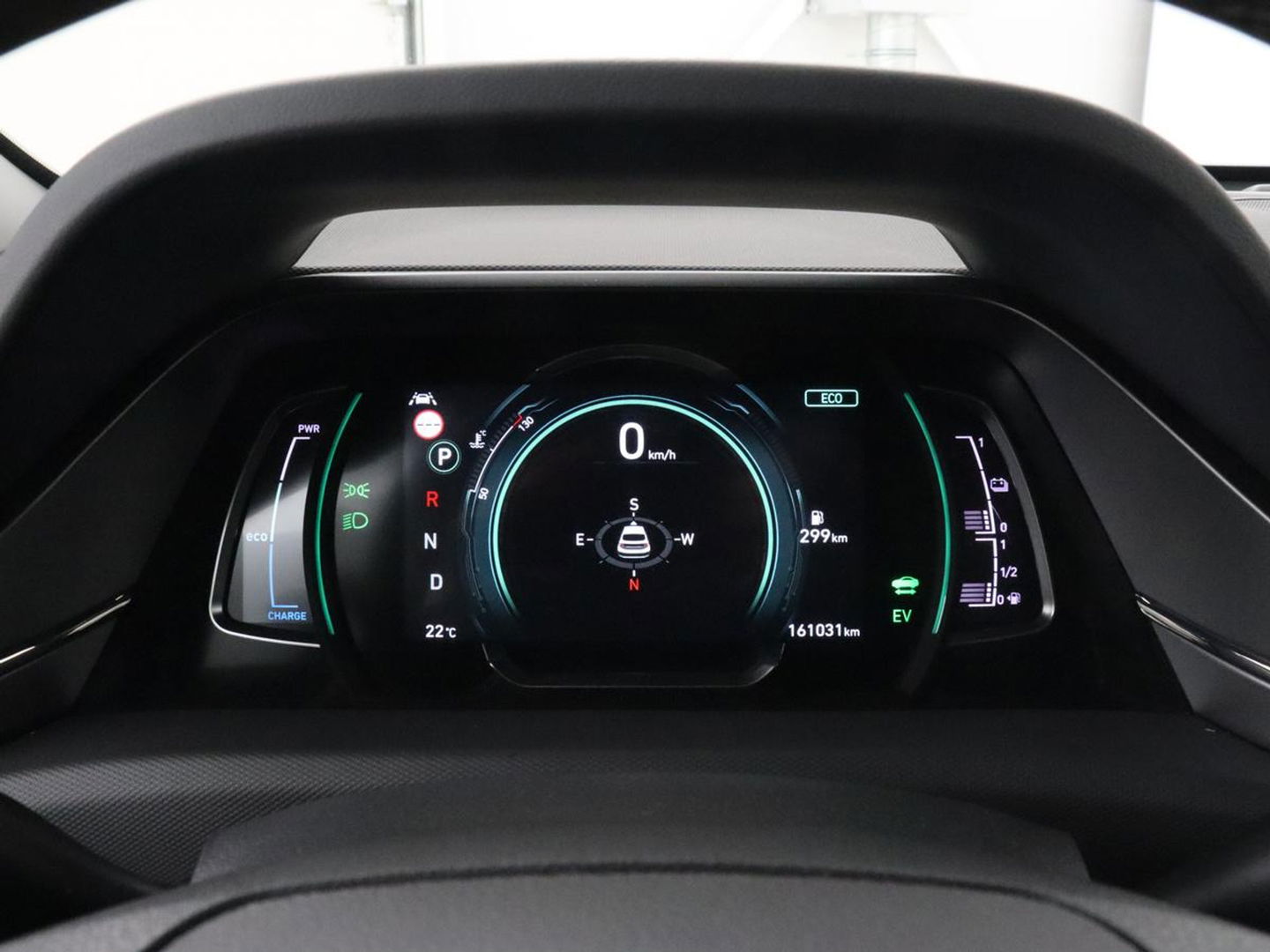 Hyundai IONIQ 1.6 GDi Premium+ | Stoelventilatie | Leder | Trekhaak | Camera | Memory | Infinity Sound | Adaptive cruise | Navigatie | Achterbankverwarming | Keyless | Full LED