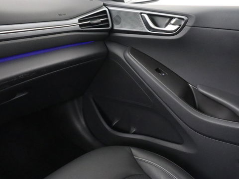 Hyundai IONIQ 1.6 GDi Premium+ | Stoelventilatie | Leder | Trekhaak | Camera | Memory | Infinity Sound | Adaptive cruise | Navigatie | Achterbankverwarming | Keyless | Full LED