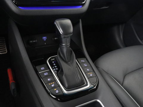 Hyundai IONIQ 1.6 GDi Premium+ | Stoelventilatie | Leder | Trekhaak | Camera | Memory | Infinity Sound | Adaptive cruise | Navigatie | Achterbankverwarming | Keyless | Full LED