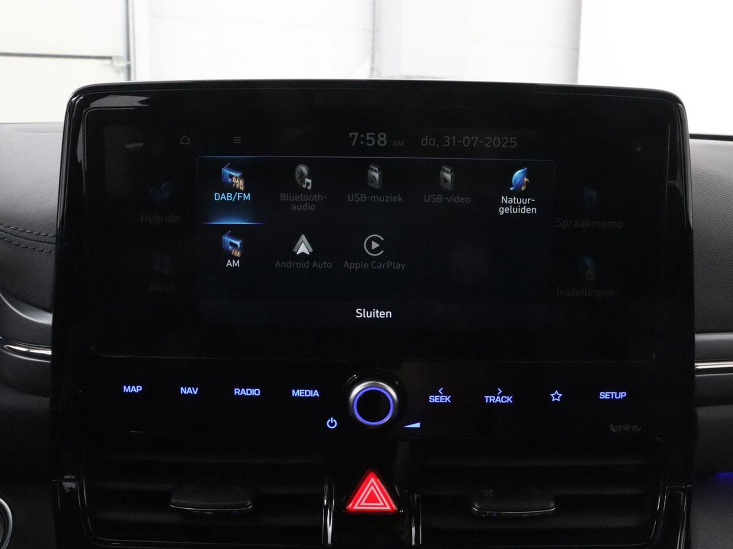 Hyundai IONIQ 1.6 GDi Premium+ | Stoelventilatie | Leder | Trekhaak | Camera | Memory | Infinity Sound | Adaptive cruise | Navigatie | Achterbankverwarming | Keyless | Full LED
