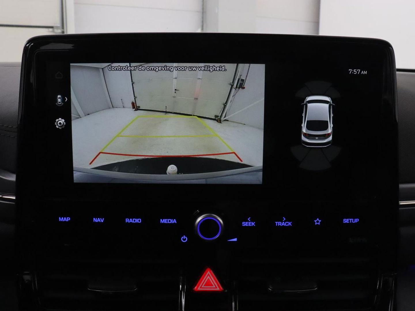 Hyundai IONIQ 1.6 GDi Premium+ | Stoelventilatie | Leder | Trekhaak | Camera | Memory | Infinity Sound | Adaptive cruise | Navigatie | Achterbankverwarming | Keyless | Full LED