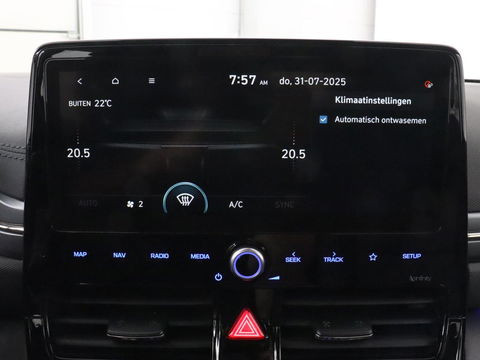 Hyundai IONIQ 1.6 GDi Premium+ | Stoelventilatie | Leder | Trekhaak | Camera | Memory | Infinity Sound | Adaptive cruise | Navigatie | Achterbankverwarming | Keyless | Full LED