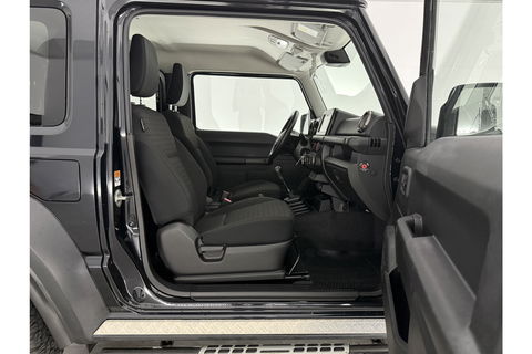 Suzuki Jimny 1.5 Allgrip 4x4 Airco Bullbar Lier Trekhaak Camera Cruise Navi LED Sidebars 4 Persoons 15"LMV
