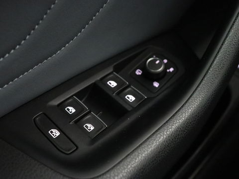 Volkswagen Arteon 2.0 TSI Elegance Business Exclusive | Camera | Head-up | LED | Virtual Cockpit | Pano.Dak | Stoelverwarming |