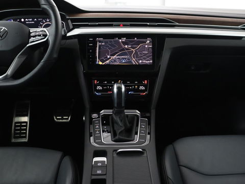 Volkswagen Arteon 2.0 TSI Elegance Business Exclusive | Camera | Head-up | LED | Virtual Cockpit | Pano.Dak | Stoelverwarming |