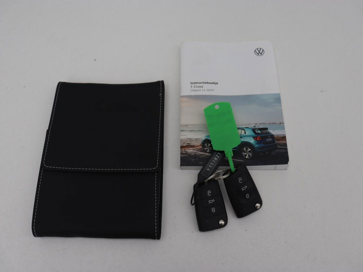 Volkswagen T-Cross 1.0 TSI Life Business | Stoelverwarming | Camera | Virtual Cockpit | Carplay | Adaptive cruise | Climate control | Dodehoek detectie | Navigatie