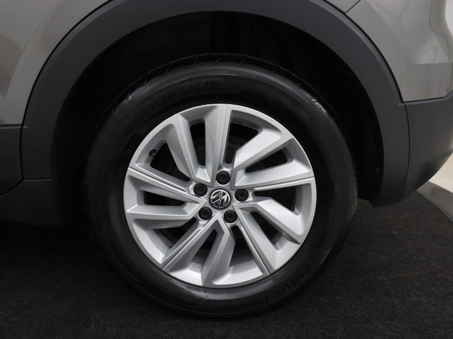 Volkswagen T-Cross 1.0 TSI Life Business | Stoelverwarming | Camera | Virtual Cockpit | Carplay | Adaptive cruise | Climate control | Dodehoek detectie | Navigatie