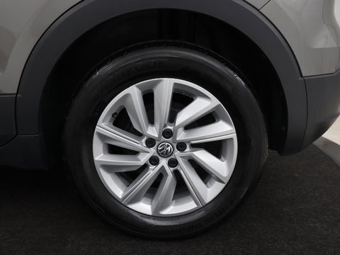 Volkswagen T-Cross 1.0 TSI Life Business | Stoelverwarming | Camera | Virtual Cockpit | Carplay | Adaptive cruise | Climate control | Dodehoek detectie | Navigatie