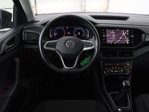 Volkswagen T-Cross 1.0 TSI Life Business | Stoelverwarming | Camera | Virtual Cockpit | Carplay | Adaptive cruise | Climate control | Dodehoek detectie | Navigatie