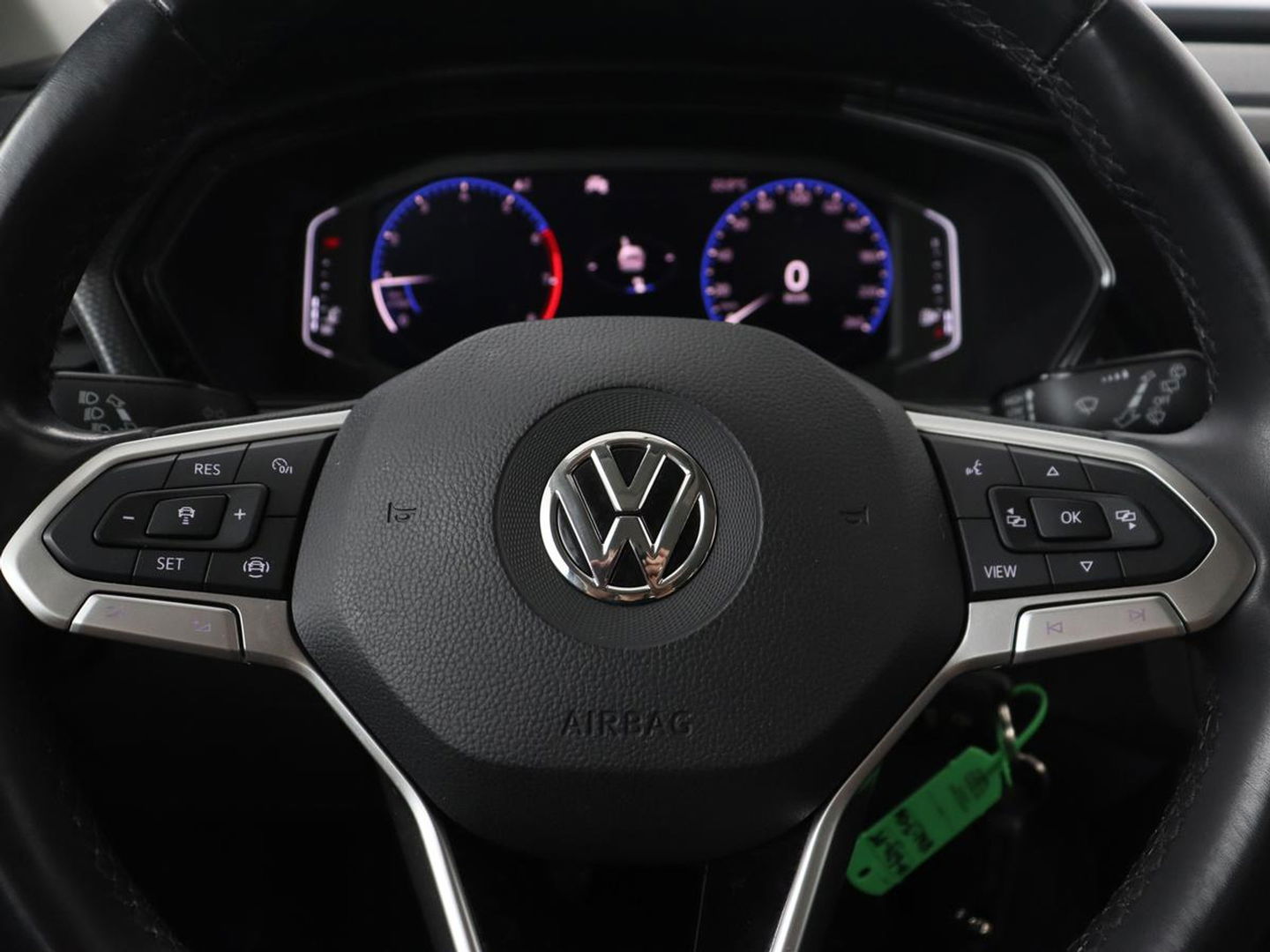 Volkswagen T-Cross 1.0 TSI Life Business | Stoelverwarming | Camera | Virtual Cockpit | Carplay | Adaptive cruise | Climate control | Dodehoek detectie | Navigatie