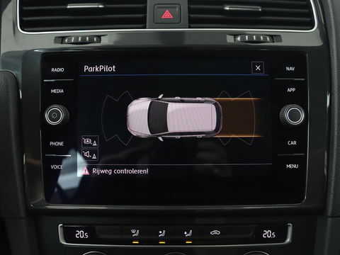 Volkswagen Golf 1.0 TSI Comfortline | Navigatie | Apple Carplay | Parkeerhulp |