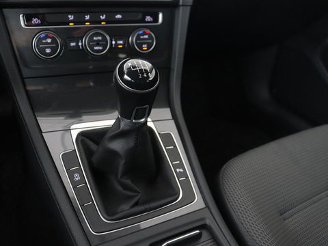 Volkswagen Golf 1.0 TSI Comfortline | Navigatie | Apple Carplay | Parkeerhulp |