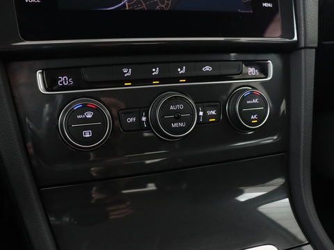 Volkswagen Golf 1.0 TSI Comfortline | Navigatie | Apple Carplay | Parkeerhulp |