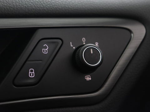 Volkswagen Golf 1.0 TSI Comfortline | Navigatie | Apple Carplay | Parkeerhulp |