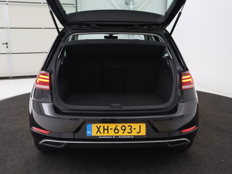 Volkswagen Golf 1.0 TSI Comfortline | Navigatie | Apple Carplay | Parkeerhulp |