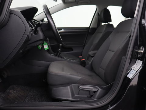 Volkswagen Golf 1.0 TSI Comfortline | Navigatie | Apple Carplay | Parkeerhulp |