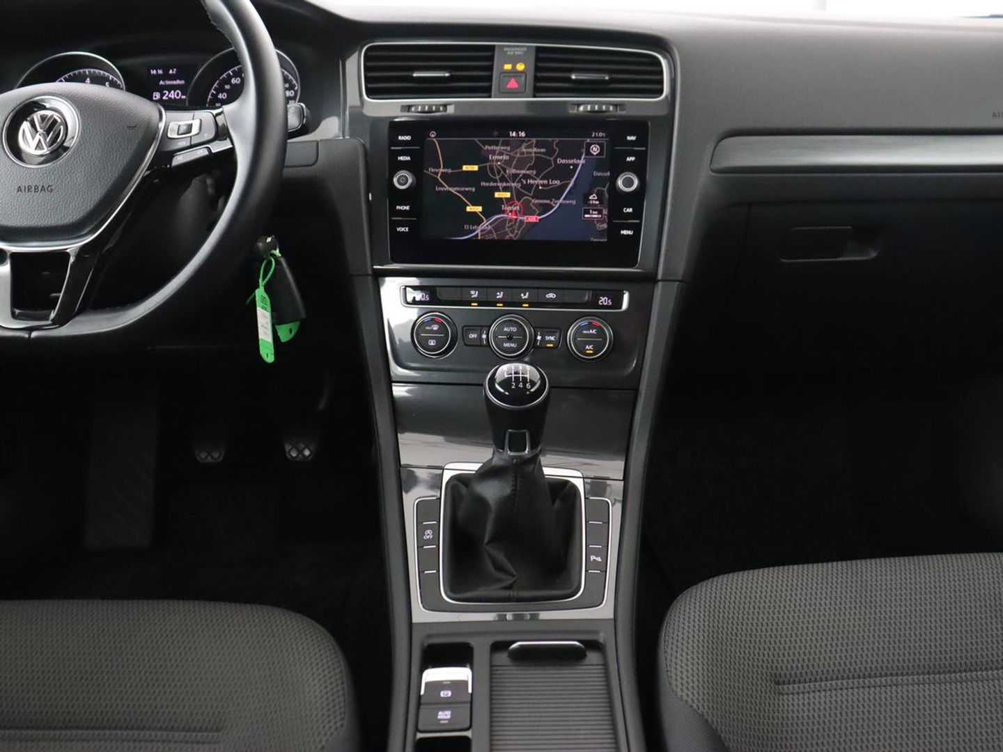 Volkswagen Golf 1.0 TSI Comfortline | Navigatie | Apple Carplay | Parkeerhulp |