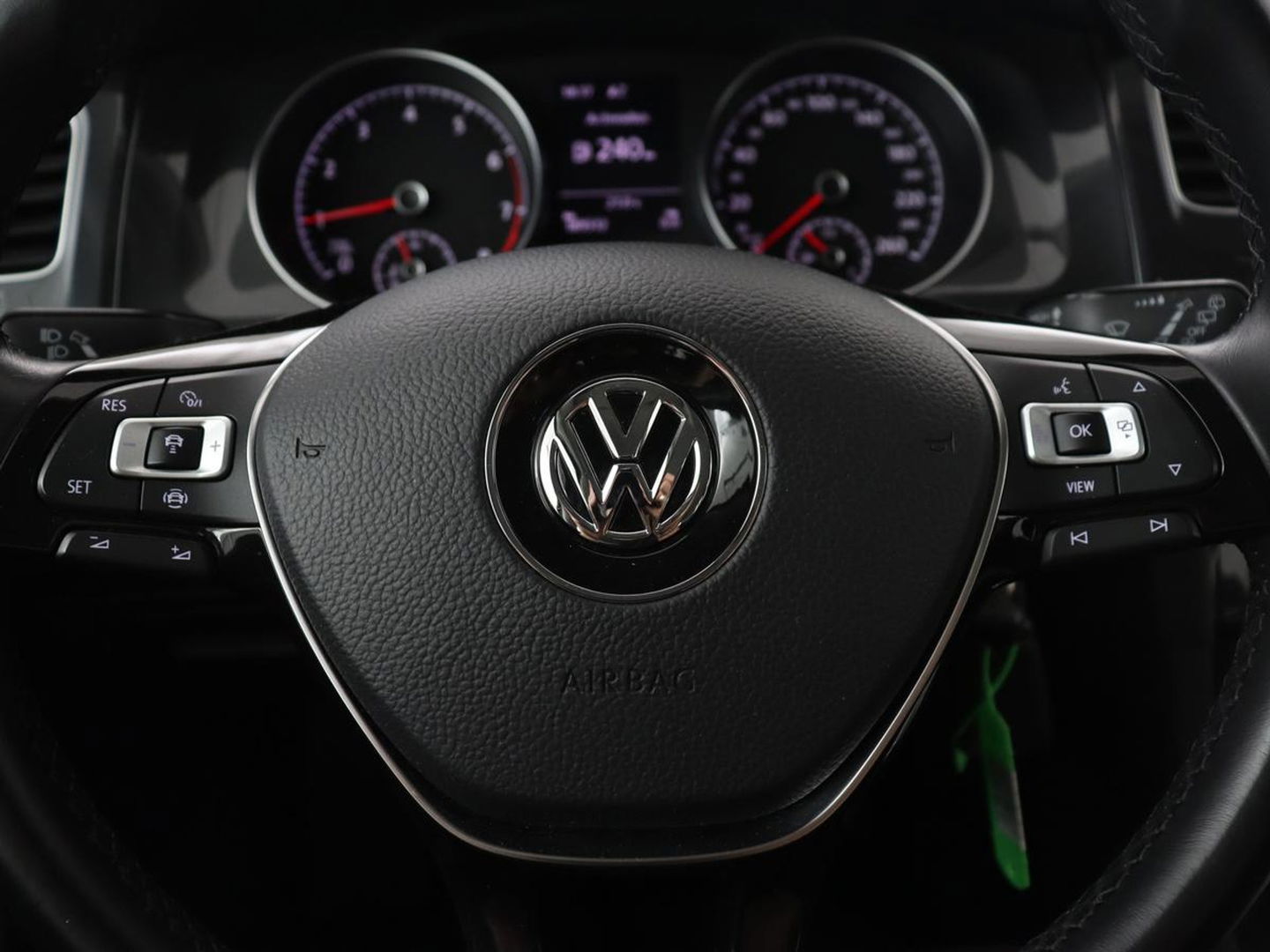 Volkswagen Golf 1.0 TSI Comfortline | Navigatie | Apple Carplay | Parkeerhulp |