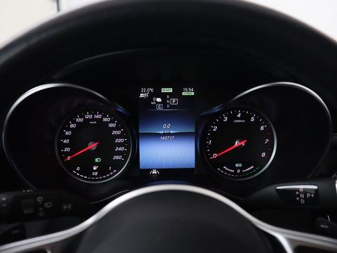 Mercedes-Benz C-Klasse 300e Avantgarde | Trekhaak | Adaptive cruise | Leder | Stoelverwarming | Carplay | Park Assist